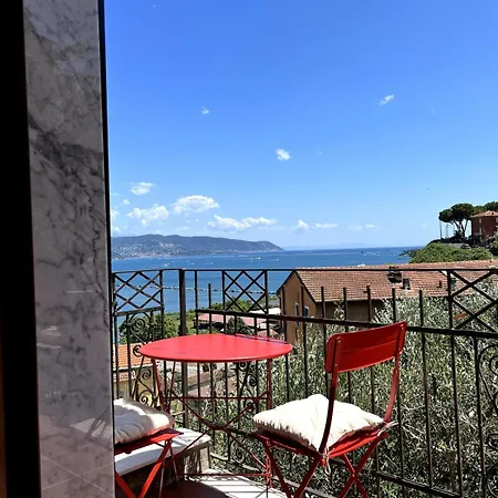 Sea View Recently Renovated Appartamento La Spezia