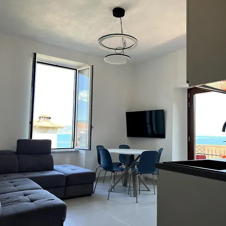 Sea View Recently Renovated *